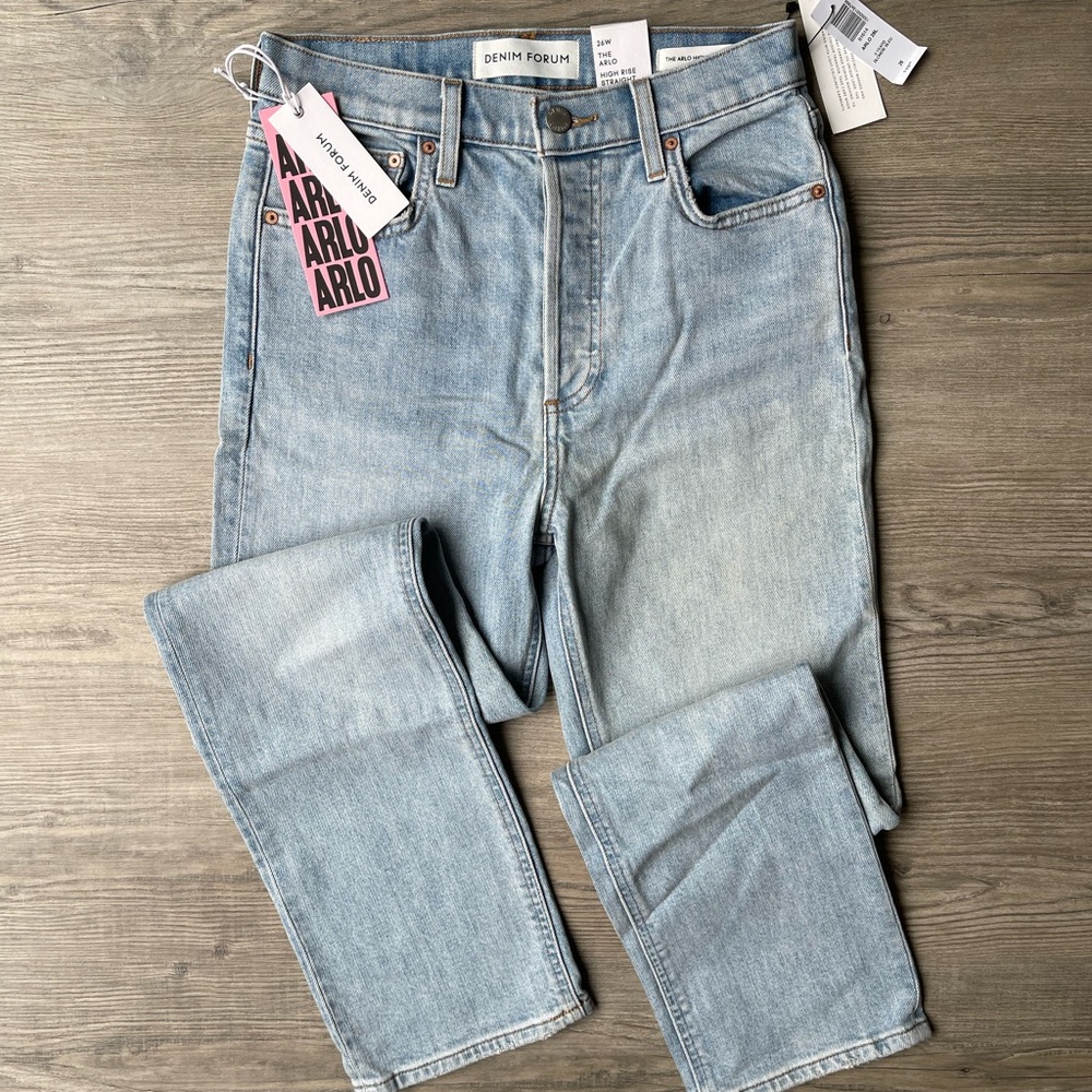 Aritzia Denim Forum NWT Straight Leg Jeans, The Arlo, Size 26